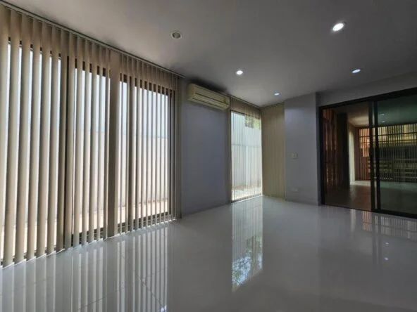 Jade-Height-Home-Ofiice-for-rent-or-sale-Rama-3-Sawasdee-Bangkok-Property
