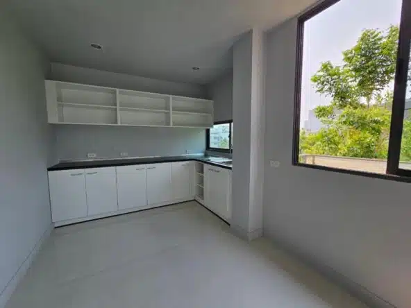 Jade-Height-Home-Ofiice-for-rent-or-sale-Rama-3-Sawasdee-Bangkok-Property