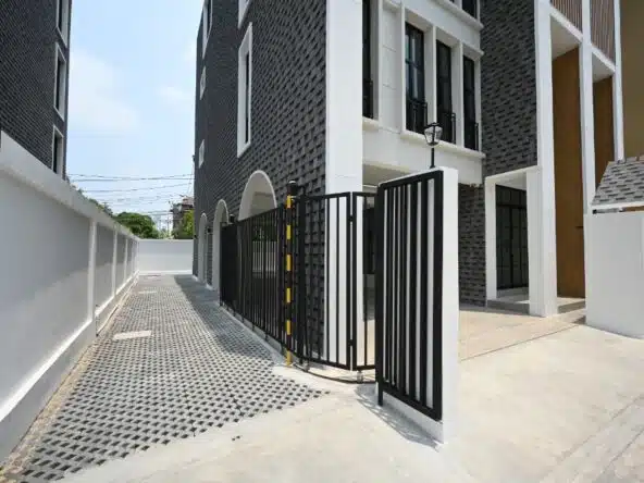 NA NICHA Huamak 10-Home-Office-for-rent-Bang-Kapi_Sawasdee-Bangkok-Property