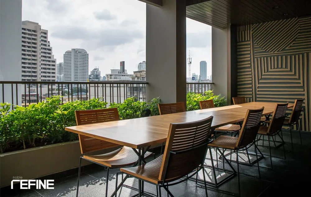 Corner-Unit-Condo-for-Rent-Noble-Refine-Condominium-Sukhumvit-Sawasdee-Bangkok-Property-pool-area-03