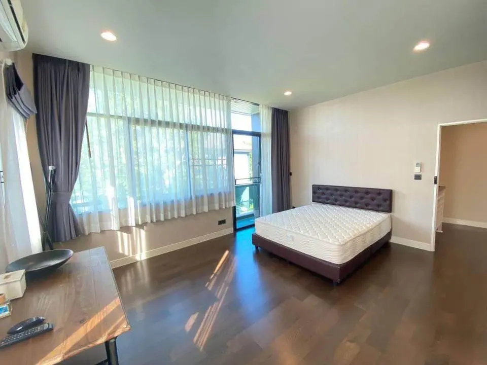 House-for-Rent-or-for-Sale-Setthasiri-Krungthep-Kreetha-Sawasdee-Bangkok-Property
