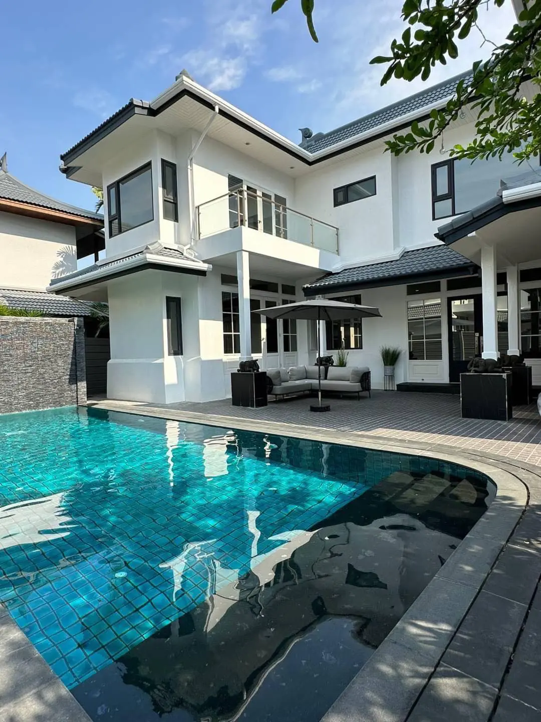 Luxury-Pool-Villa-for-rent-at-Thonglor-Sawasdee-Bangkok-Property-Luxury-Homes