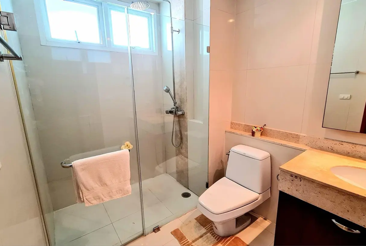 Luxury-Serviced-Apartment-for-rent-Piyathip-Place-Sawasdee-Bangkok-Property