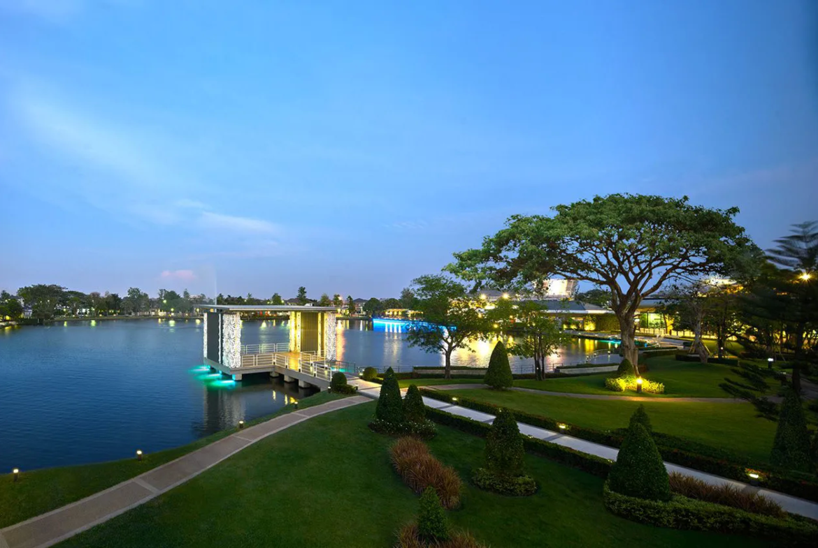 Elegant-luxury-mansion-for-sale-The-Signature-at-Perfect-Masterpiece-Sukhumvit-Sawasdee-Bangkok-Property-Luxury-Homes