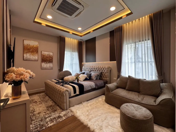 Super Luxury Villa for rent or for sale Nantawan Rama 9 - Krungthep Kreetha -Sawasdee Bangkok Property